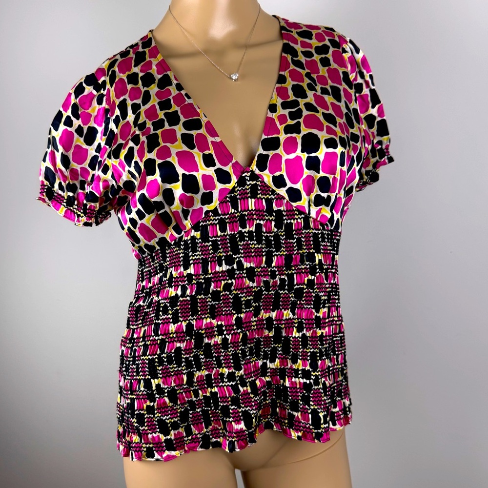 INC International Concepts Silk Blouse Sz 6 Smocked V-Neck Giraffe Pattern
